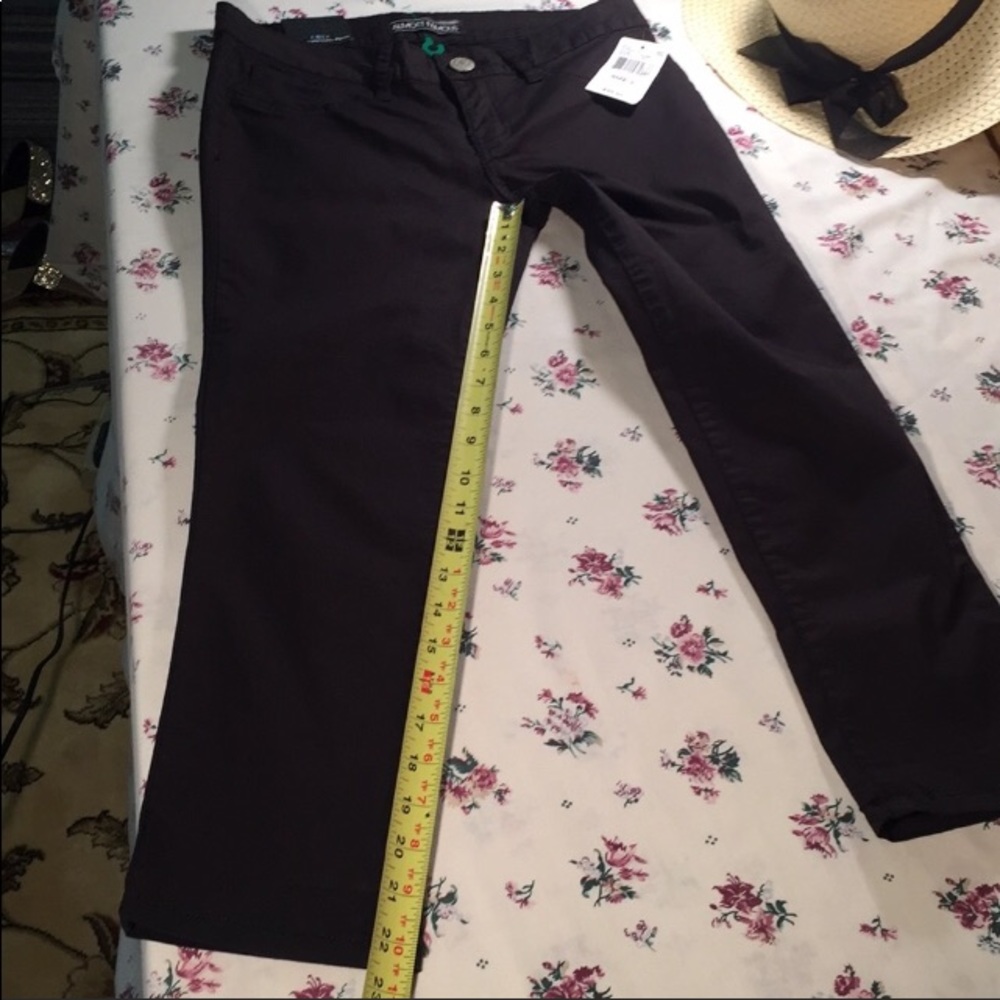 Almost famous sexy sleek black skinny lightweight classy SLIM crop pants NEW 1 - Picture 6 of 8
